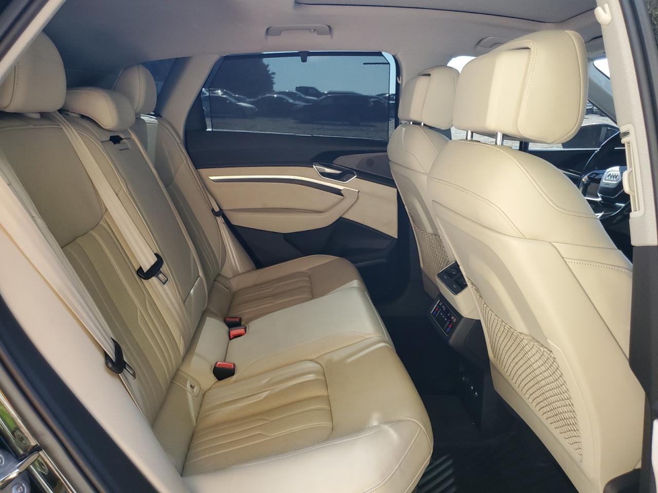 Автомобіль AUDI E-TRON PRESTIGE 2019 | GrandCar Автомобіль AUDI E-TRON PRESTIGE 2019 | GrandCar