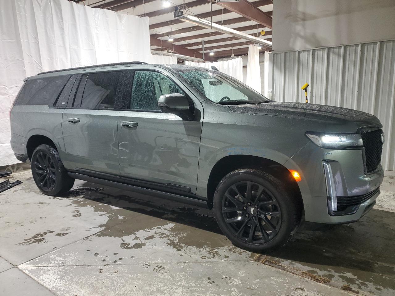 Автомобіль CADILLAC ESCALADE ESV SPORT 2024 | GrandCar Автомобіль CADILLAC ESCALADE ESV SPORT 2024 | GrandCar