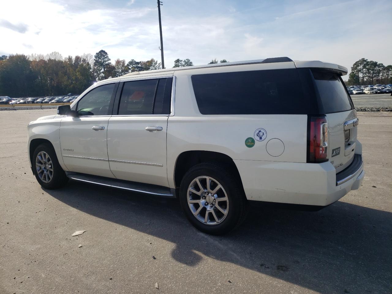 Автомобіль GMC YUKON XL DENALI 2015 | GrandCar Автомобіль GMC YUKON XL DENALI 2015 | GrandCar