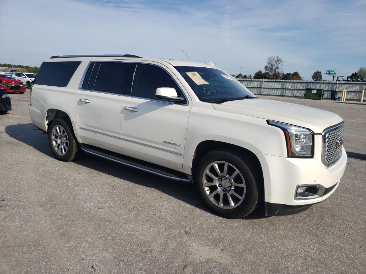 Автомобіль GMC YUKON XL DENALI 2015 | GrandCar Автомобіль GMC YUKON XL DENALI 2015 | GrandCar