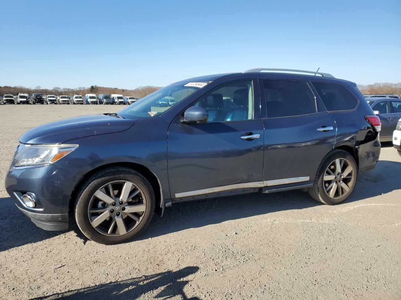 Автомобіль NISSAN PATHFINDER S 2015 | GrandCar Автомобіль NISSAN PATHFINDER S 2015 | GrandCar