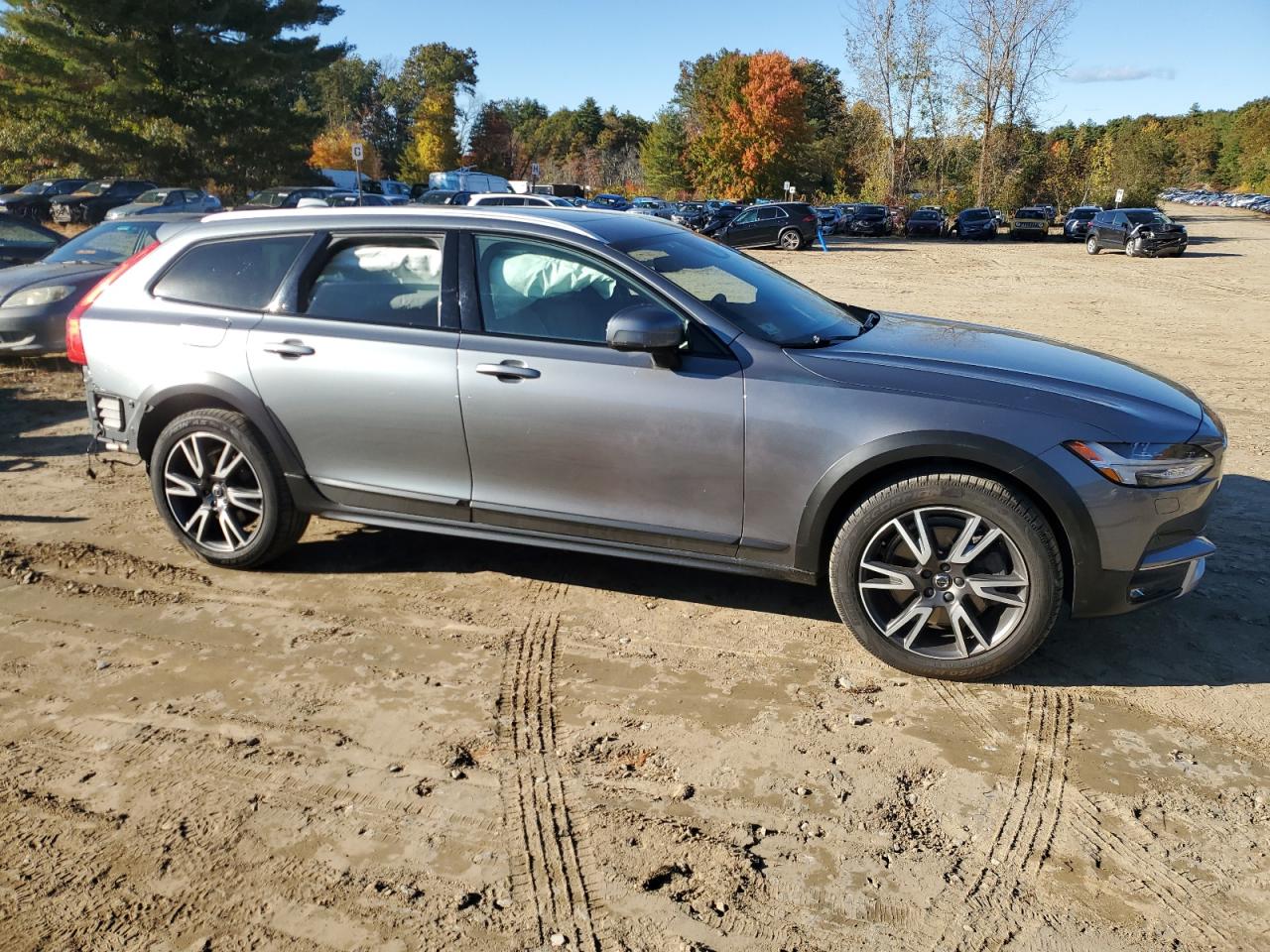 Автомобиль VOLVO V90 CROSS COUNTRY T6 INSCRIPTION 2020 | GrandCar