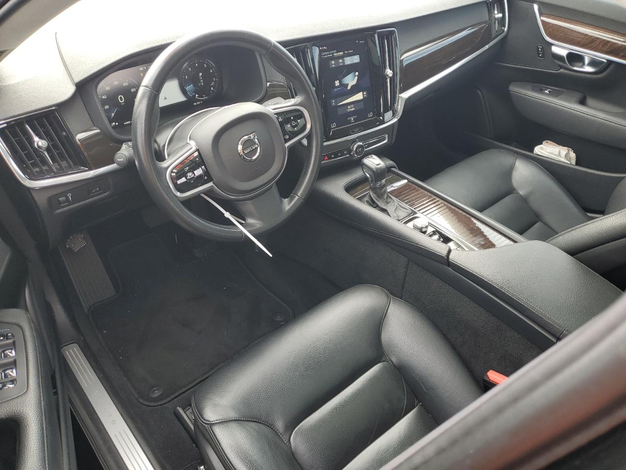 Автомобиль VOLVO S90 T5 MOMENTUM 2018 | GrandCar Автомобиль VOLVO S90 T5 MOMENTUM 2018 | GrandCar