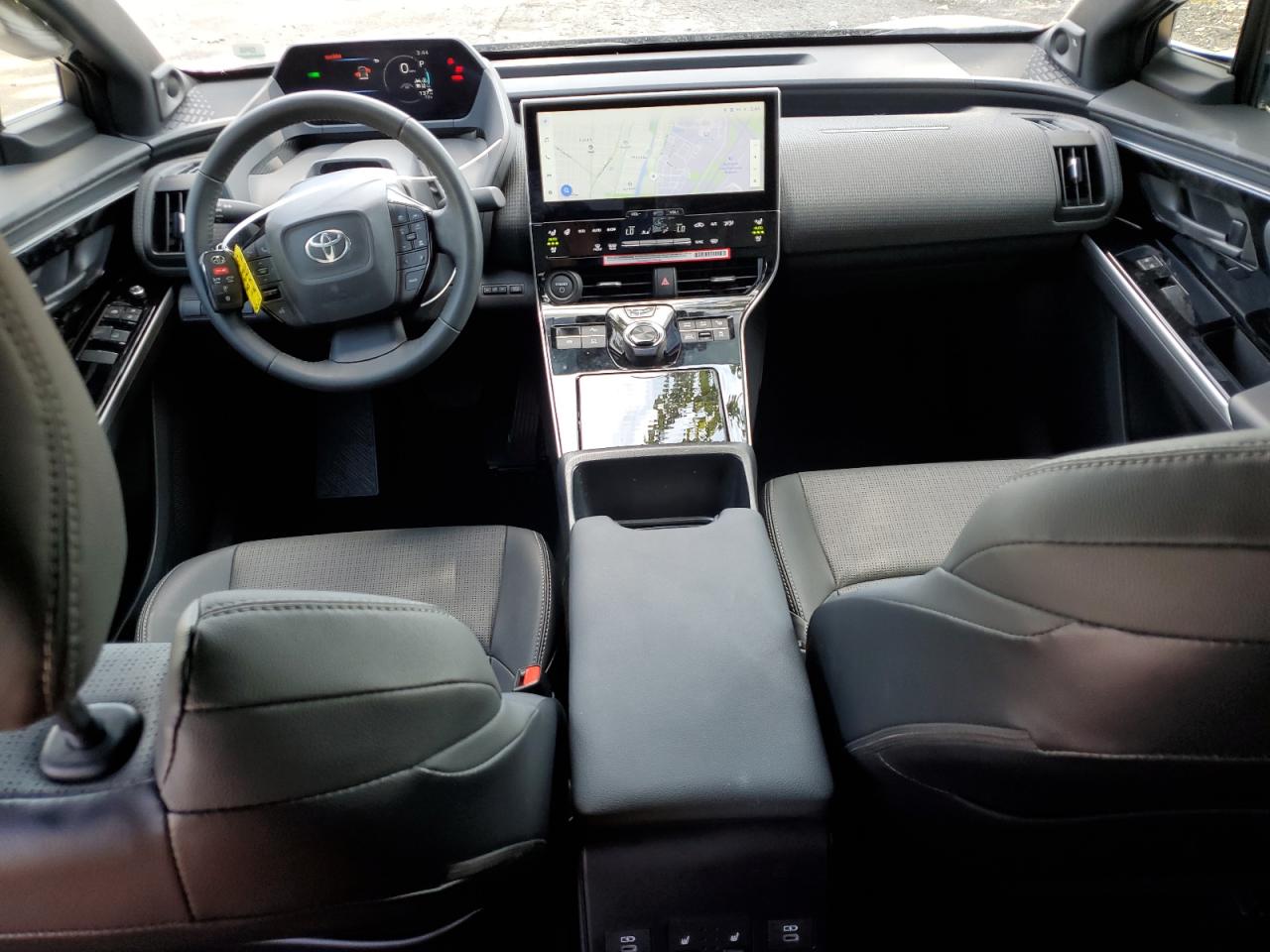 Автомобиль TOYOTA BZ4X XLE 2024 | GrandCar Автомобиль TOYOTA BZ4X XLE 2024 | GrandCar