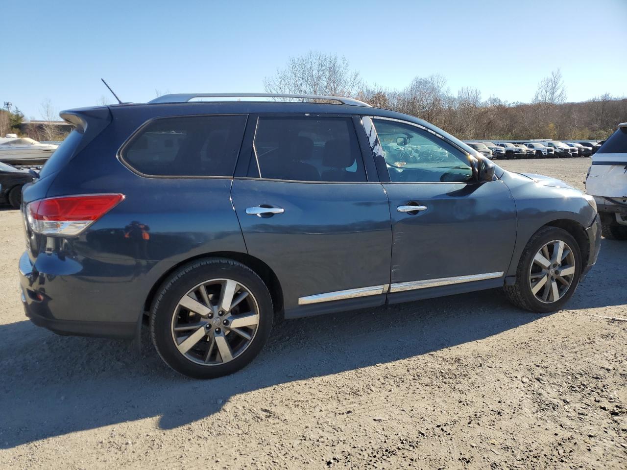 Автомобіль NISSAN PATHFINDER S 2015 | GrandCar Автомобіль NISSAN PATHFINDER S 2015 | GrandCar
