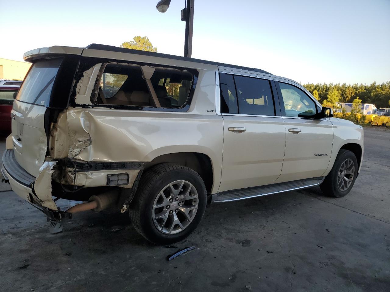 Автомобиль GMC YUKON XL C1500 SLT 2015 | GrandCar Автомобиль GMC YUKON XL C1500 SLT 2015 | GrandCar