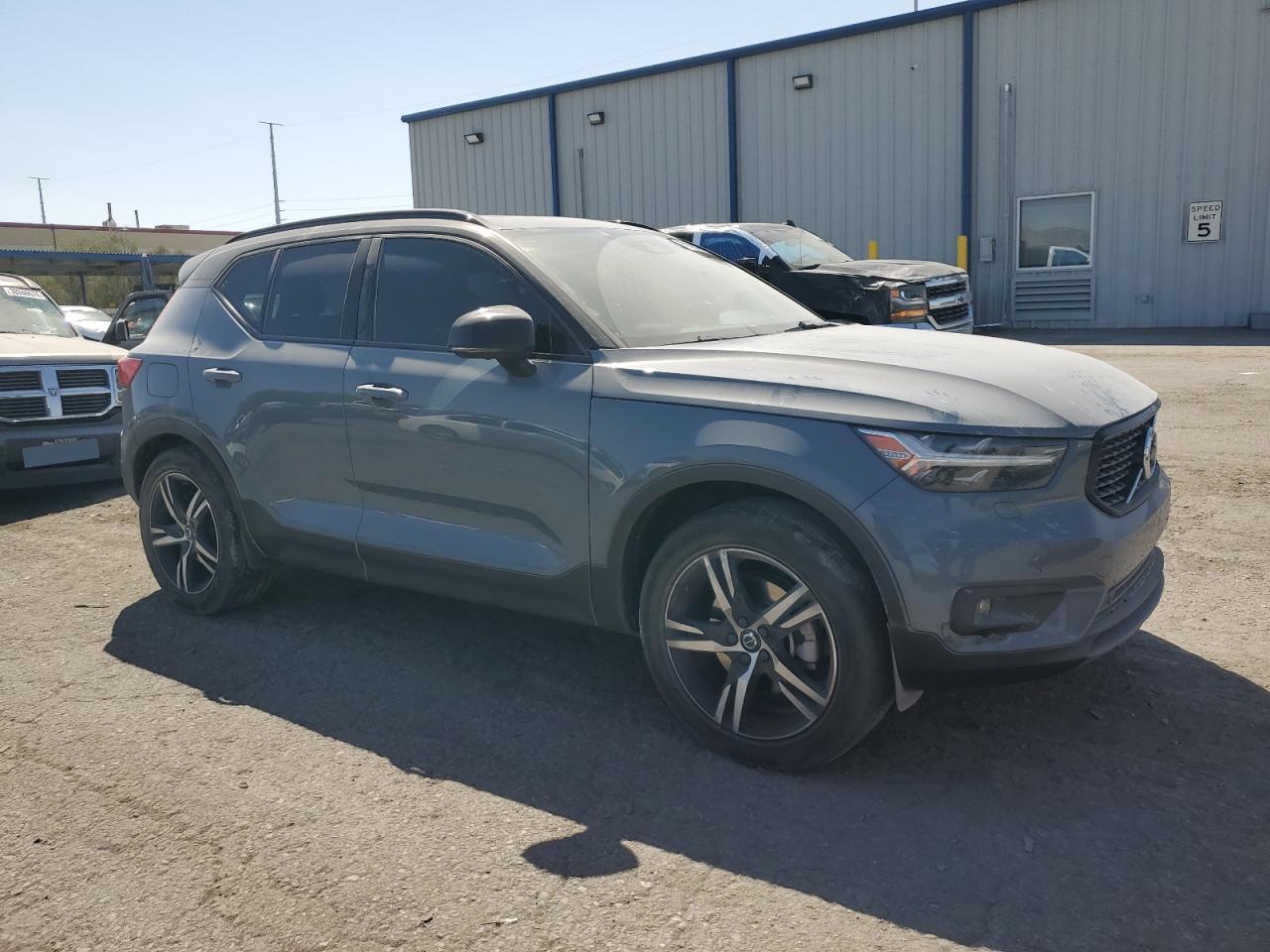 Автомобиль VOLVO XC40 T5 R-DESIGN 2021 | GrandCar