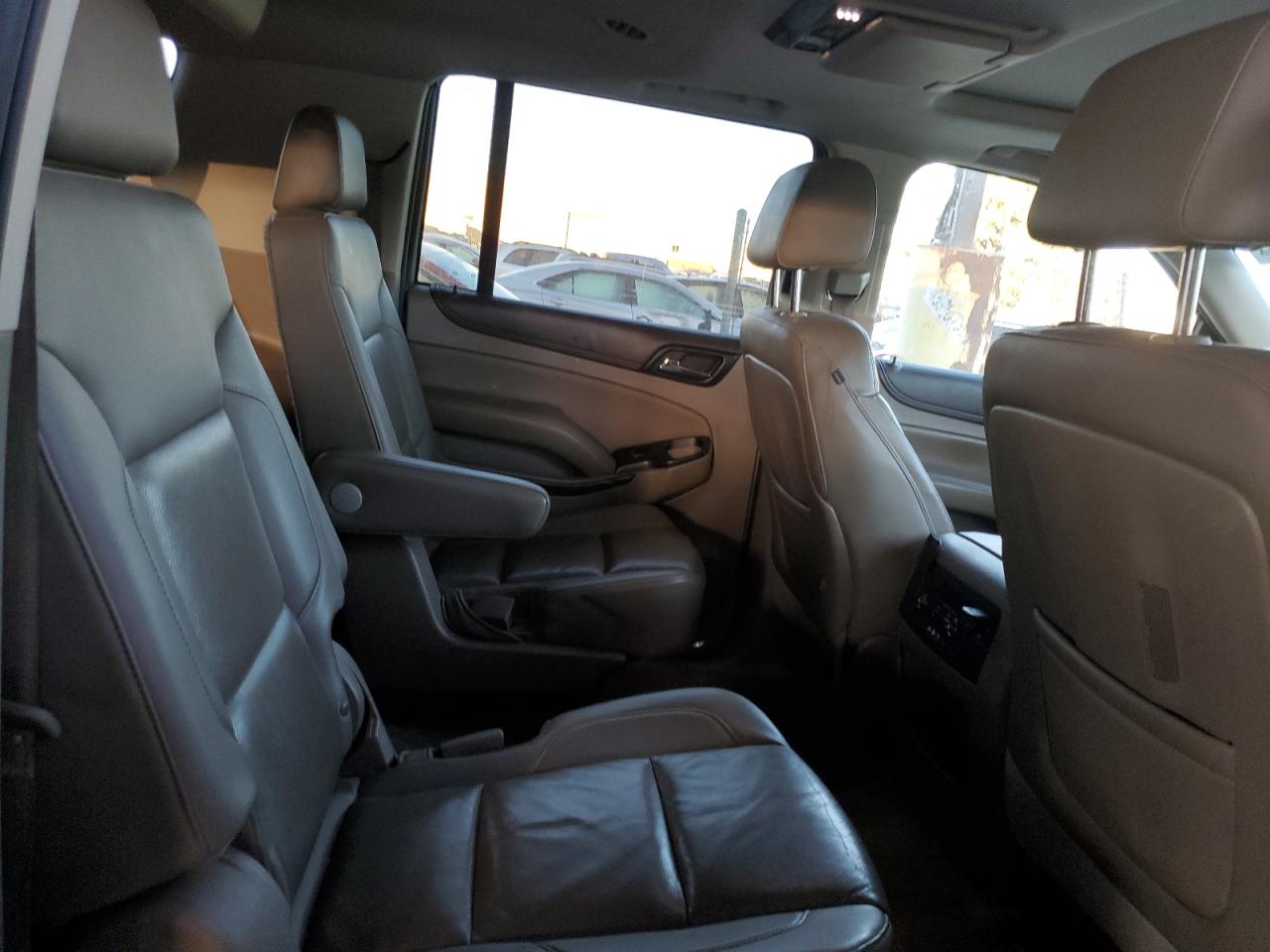 Автомобиль GMC YUKON XL C1500 SLT 2015 | GrandCar Автомобиль GMC YUKON XL C1500 SLT 2015 | GrandCar