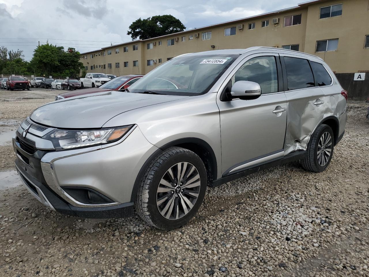 Автомобиль MITSUBISHI OUTLANDER SE 2020 | GrandCar Автомобиль MITSUBISHI OUTLANDER SE 2020 | GrandCar