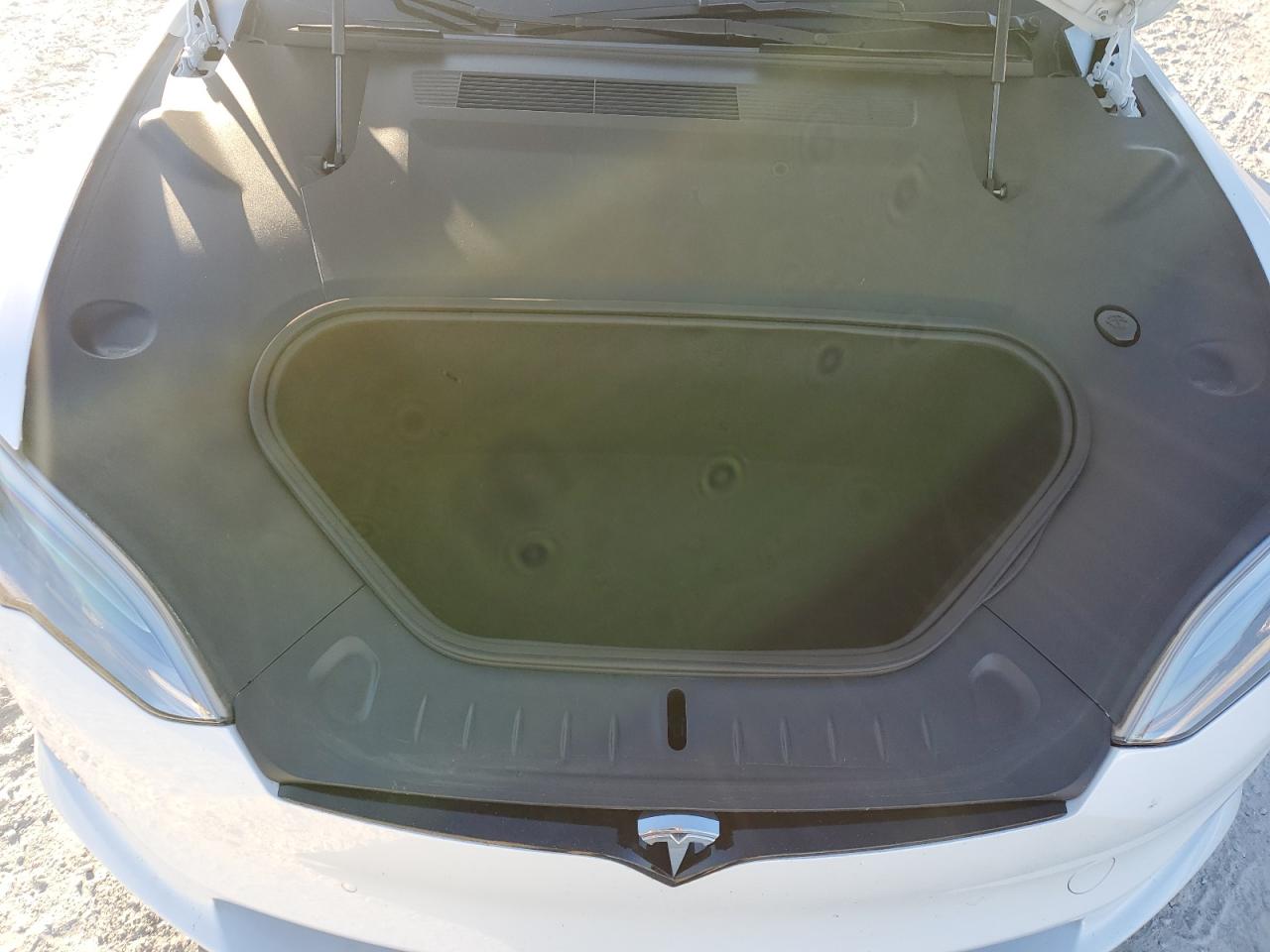Автомобіль TESLA MODEL S 2022 | GrandCar Автомобіль TESLA MODEL S 2022 | GrandCar