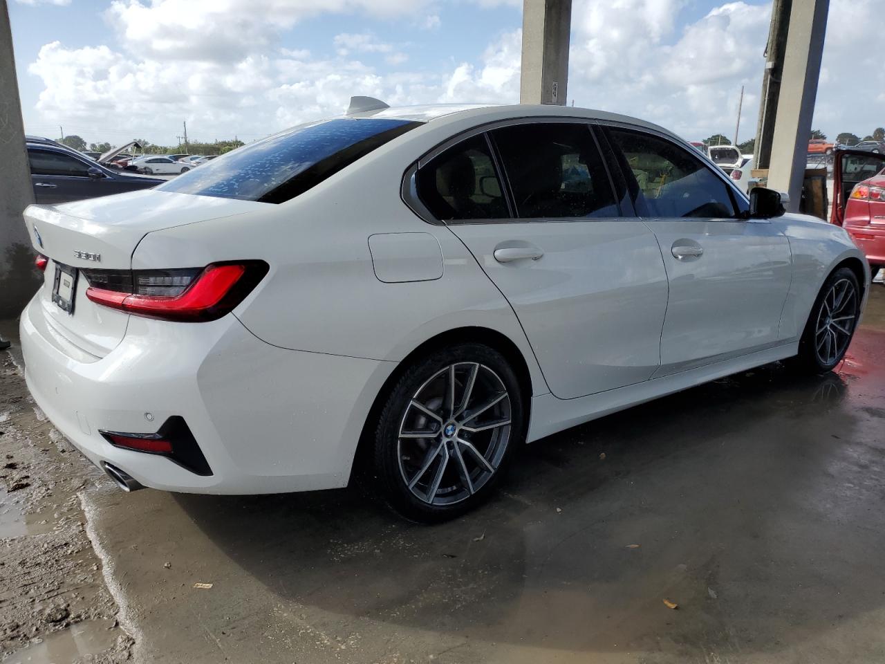 Автомобиль BMW 330I 2019 | GrandCar Автомобиль BMW 330I 2019 | GrandCar