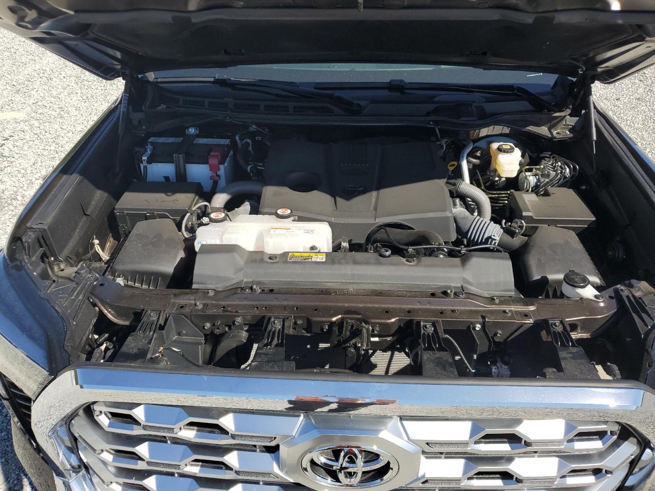 Автомобіль TOYOTA TUNDRA CREWMAX PLATINUM 2024 | GrandCar Автомобіль TOYOTA TUNDRA CREWMAX PLATINUM 2024 | GrandCar