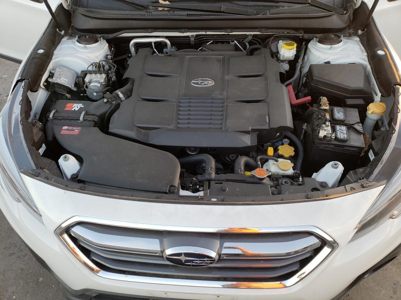 Автомобиль SUBARU OUTBACK 3.6R LIMITED 2019 | GrandCar Автомобиль SUBARU OUTBACK 3.6R LIMITED 2019 | GrandCar