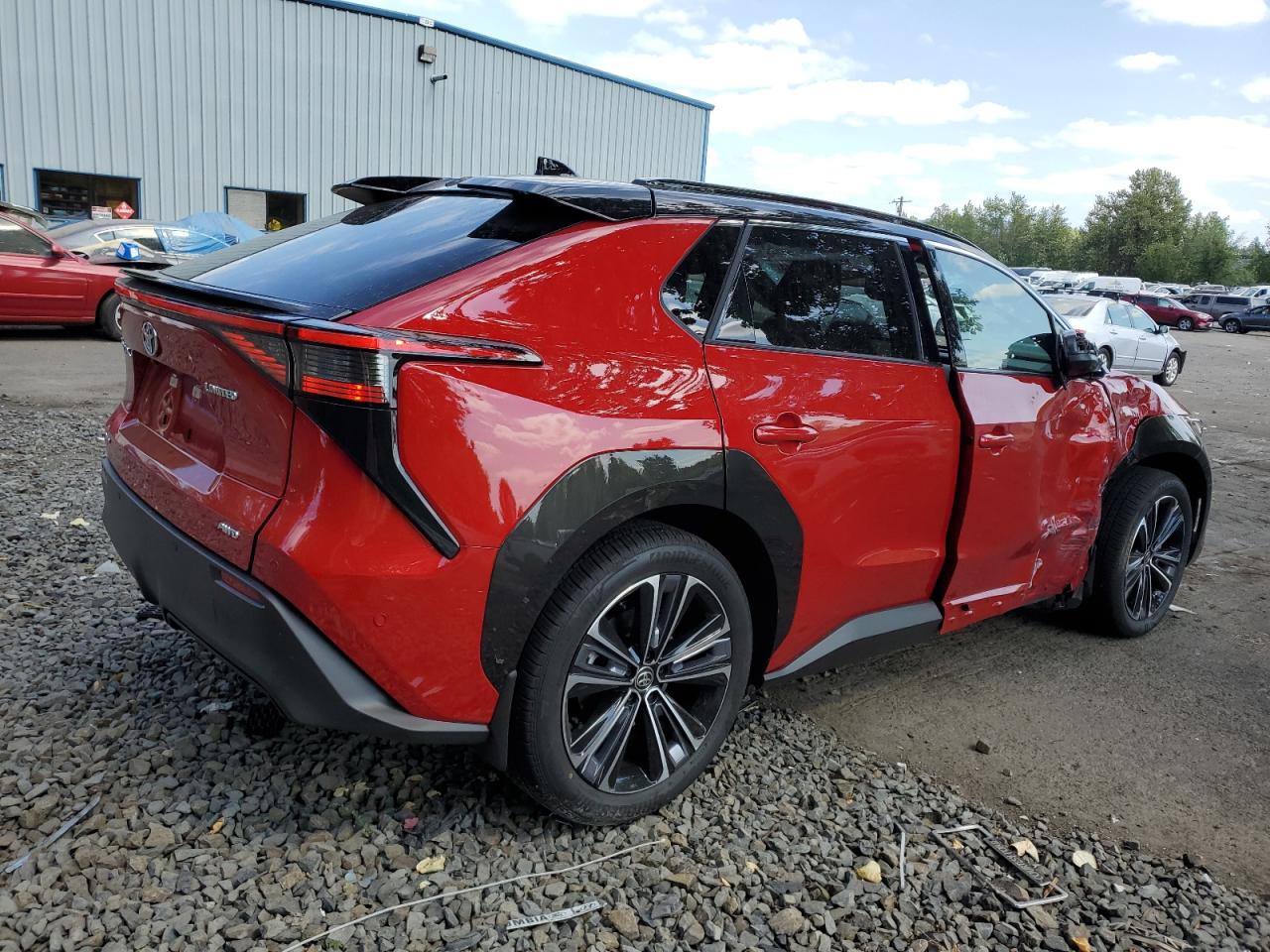 Автомобиль TOYOTA BZ4X XLE 2024 | GrandCar Автомобиль TOYOTA BZ4X XLE 2024 | GrandCar