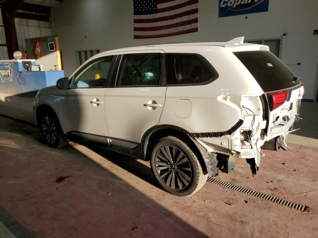 Автомобиль MITSUBISHI OUTLANDER SE 2019 | GrandCar Автомобиль MITSUBISHI OUTLANDER SE 2019 | GrandCar