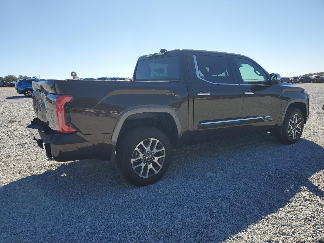 Автомобіль TOYOTA TUNDRA CREWMAX PLATINUM 2024 | GrandCar Автомобіль TOYOTA TUNDRA CREWMAX PLATINUM 2024 | GrandCar