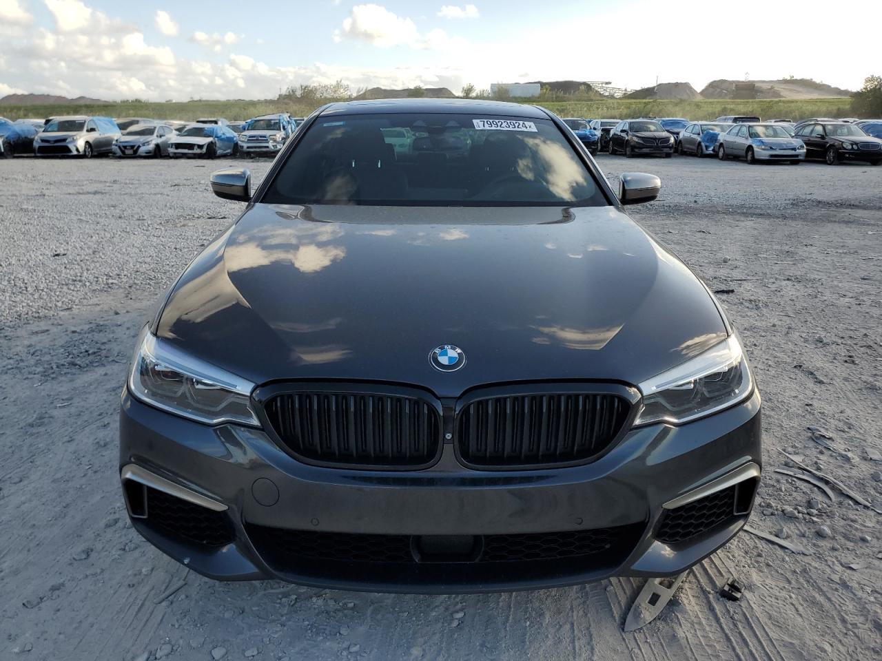 Автомобіль BMW M550XI 2020 | GrandCar Автомобіль BMW M550XI 2020 | GrandCar