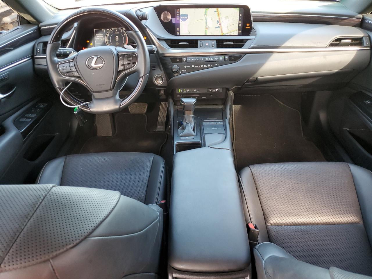 Автомобиль LEXUS ES 350 2019 | GrandCar Автомобиль LEXUS ES 350 2019 | GrandCar