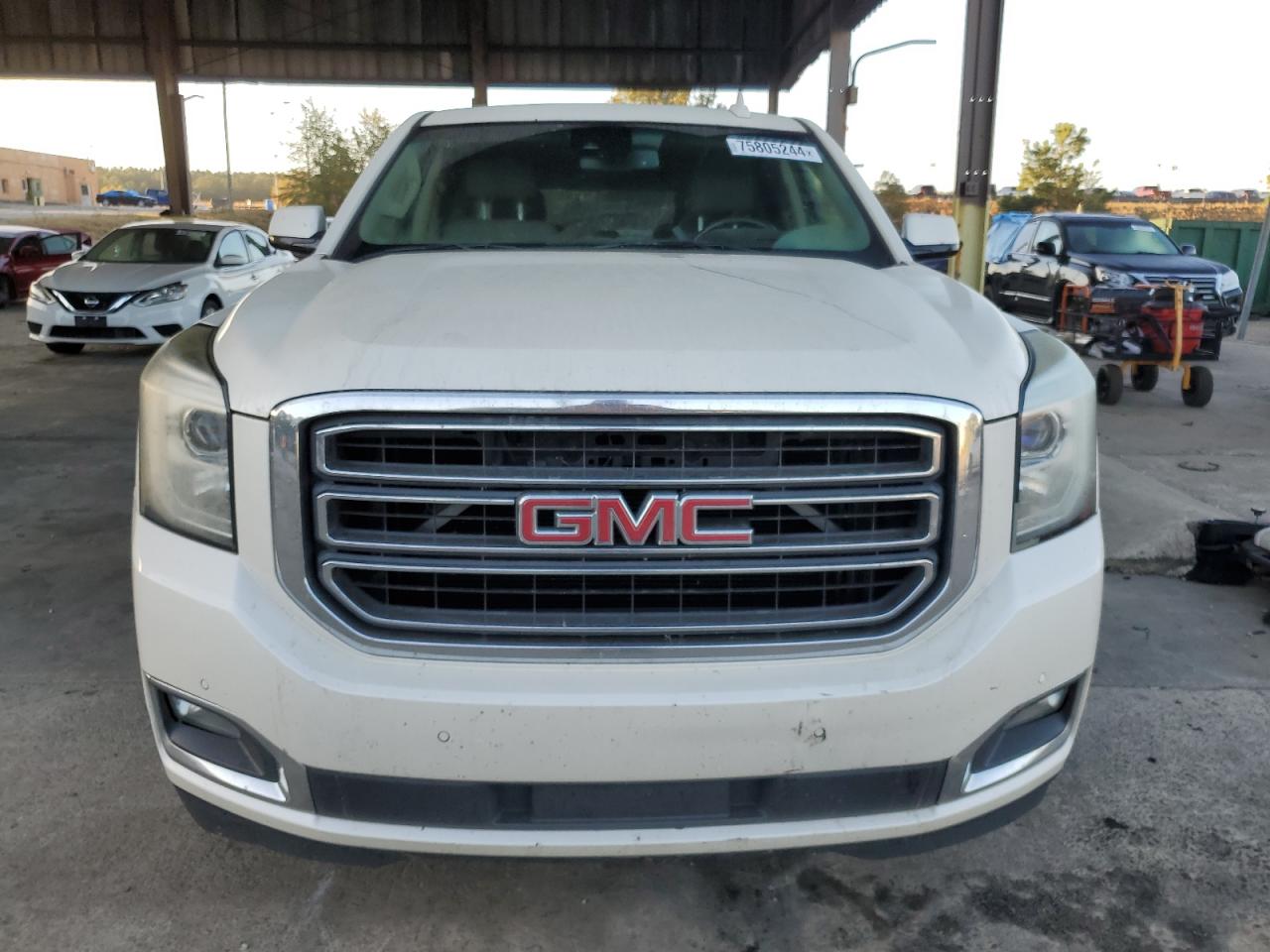 Автомобиль GMC YUKON XL C1500 SLT 2015 | GrandCar Автомобиль GMC YUKON XL C1500 SLT 2015 | GrandCar
