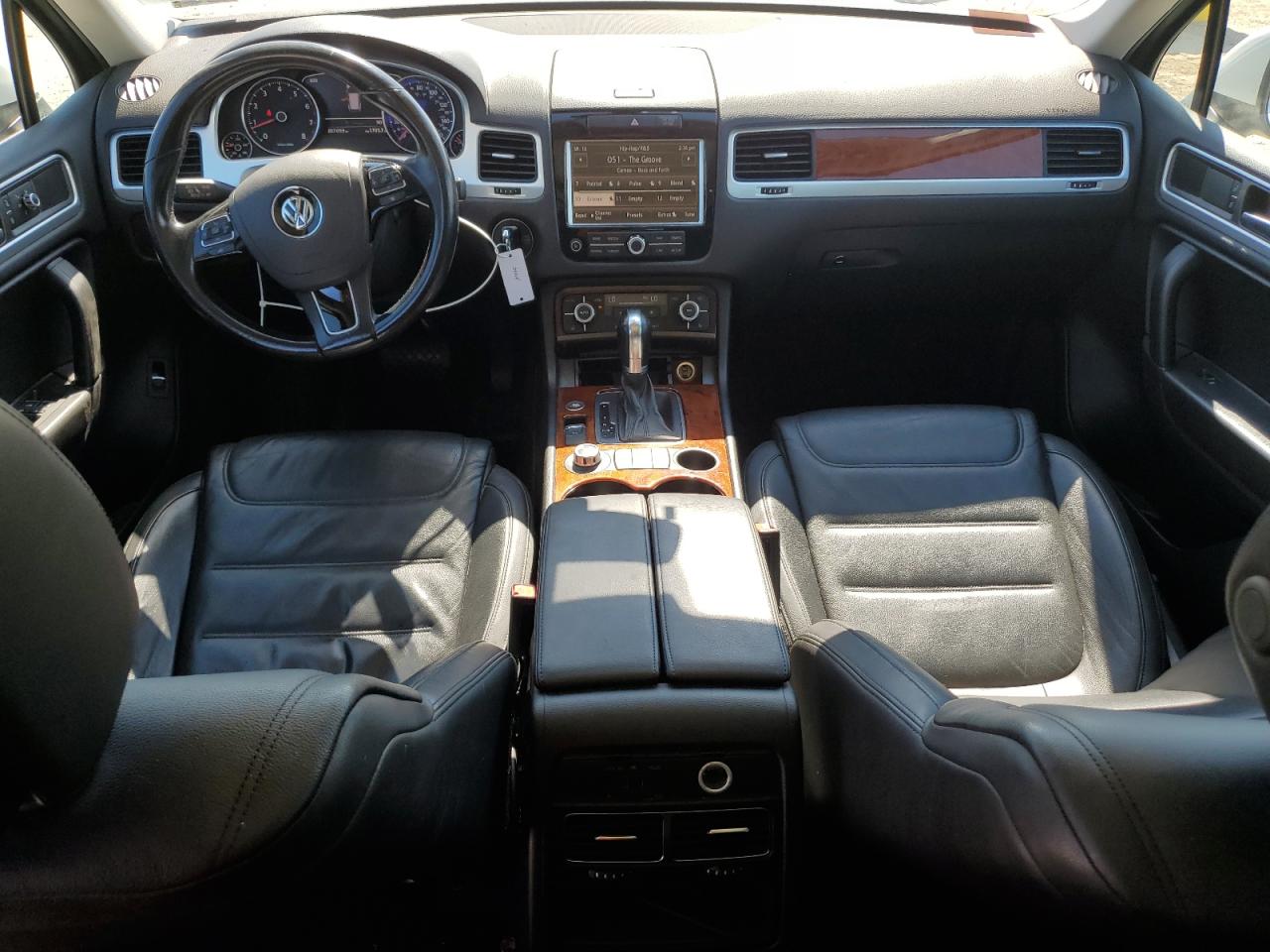 Автомобиль VOLKSWAGEN TOUAREG V6 2014 | GrandCar Автомобиль VOLKSWAGEN TOUAREG V6 2014 | GrandCar