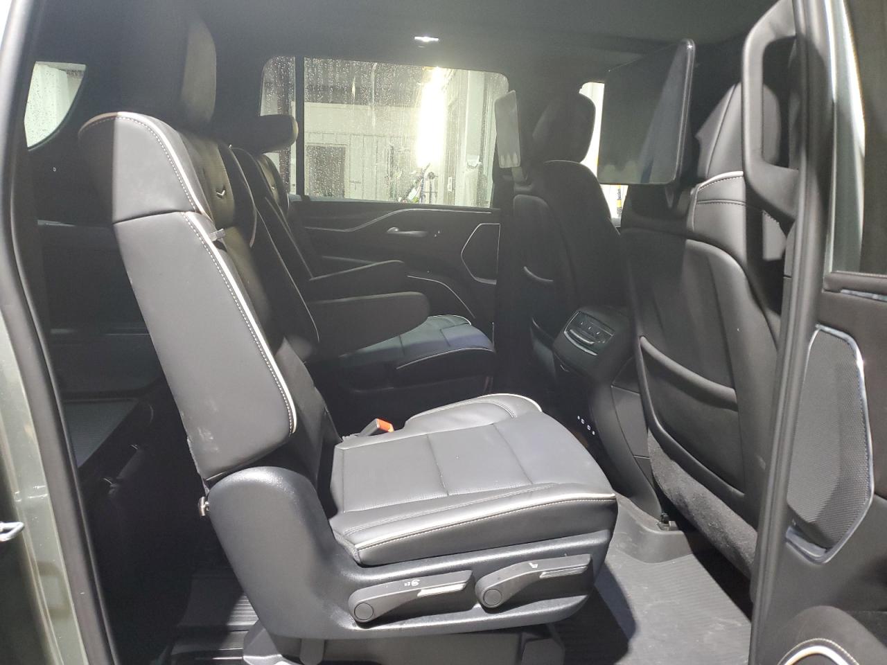 Автомобіль CADILLAC ESCALADE ESV SPORT 2024 | GrandCar Автомобіль CADILLAC ESCALADE ESV SPORT 2024 | GrandCar
