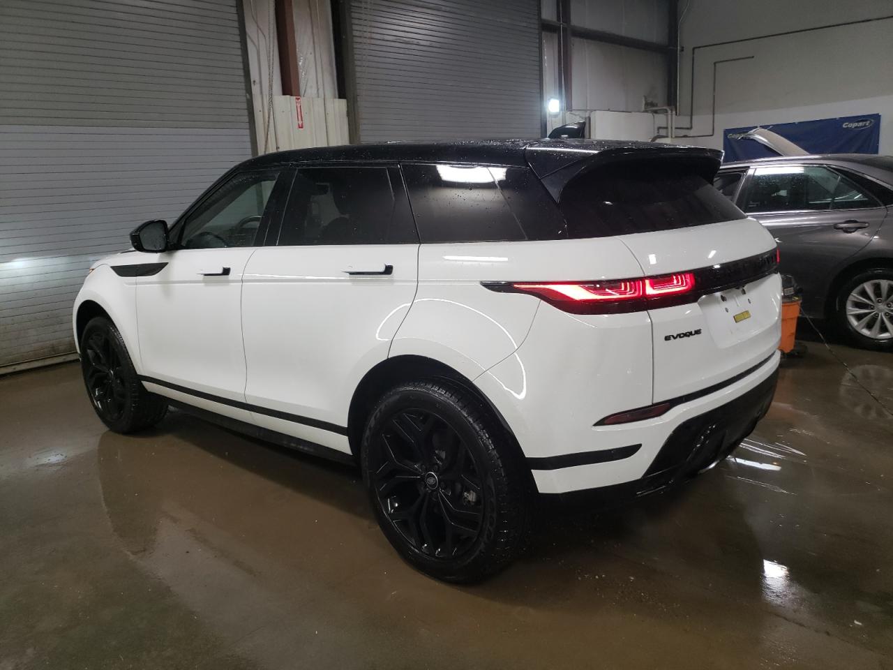 Автомобиль LAND ROVER RANGE ROVER EVOQUE R-DYNAMIC SE 2023 | GrandCar Автомобиль LAND ROVER RANGE ROVER EVOQUE R-DYNAMIC SE 2023 | GrandCar