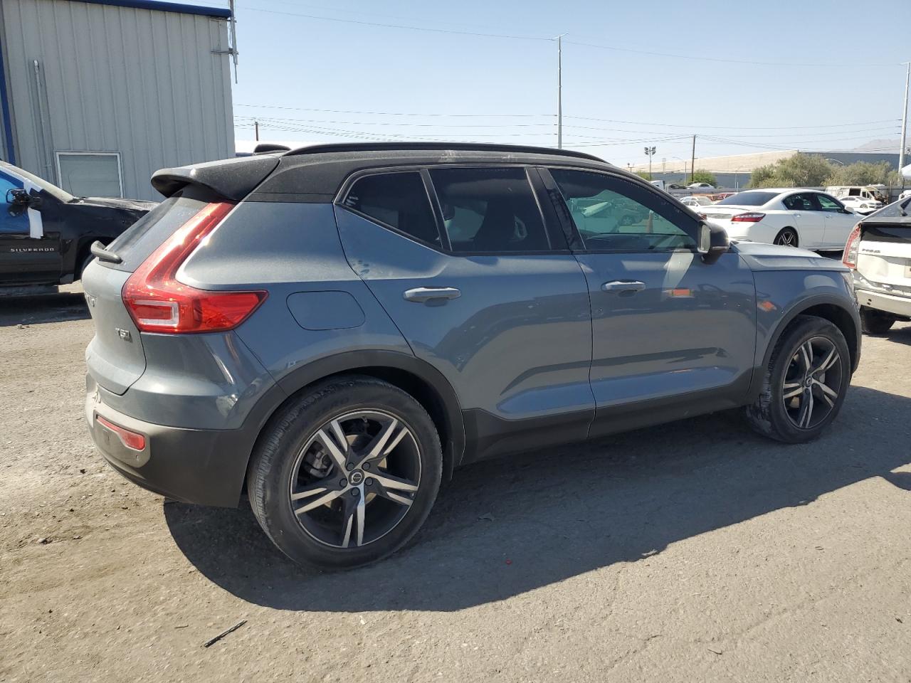 Автомобіль VOLVO XC40 T5 R-DESIGN 2021 | GrandCar Автомобіль VOLVO XC40 T5 R-DESIGN 2021 | GrandCar