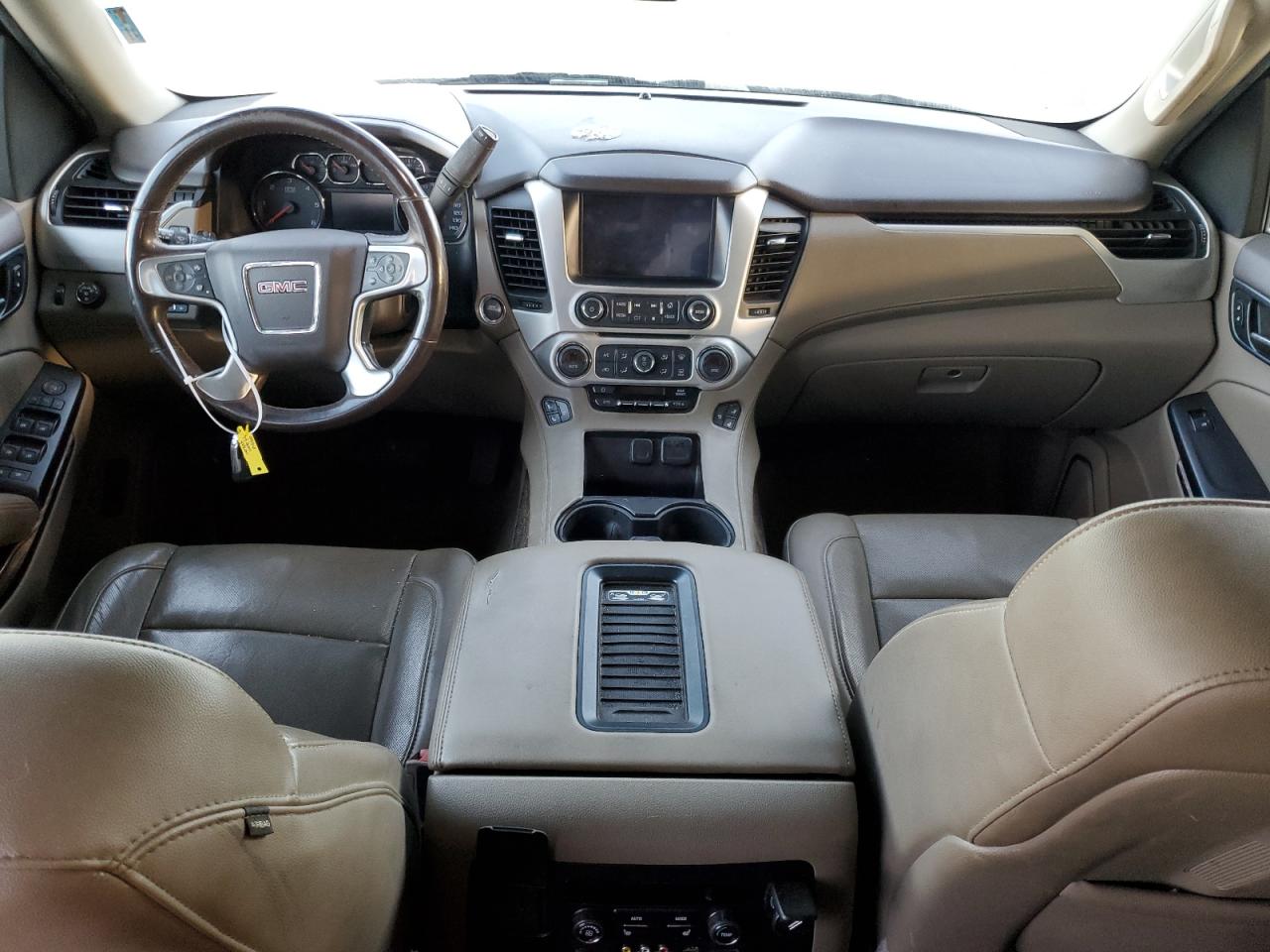 Автомобиль GMC YUKON XL C1500 SLT 2015 | GrandCar Автомобиль GMC YUKON XL C1500 SLT 2015 | GrandCar