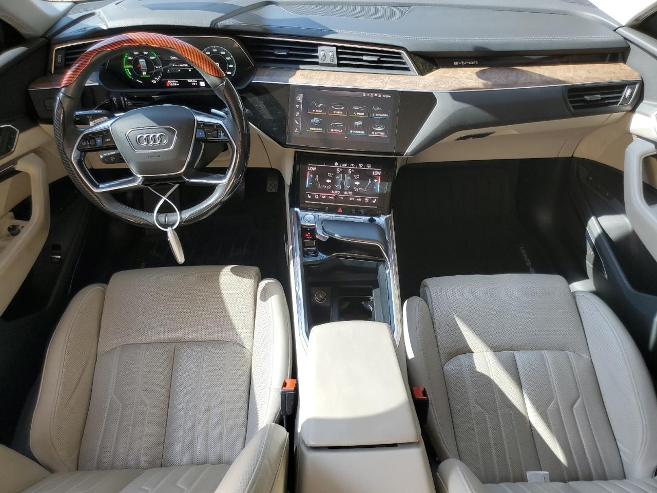 Автомобіль AUDI E-TRON PRESTIGE 2019 | GrandCar Автомобіль AUDI E-TRON PRESTIGE 2019 | GrandCar