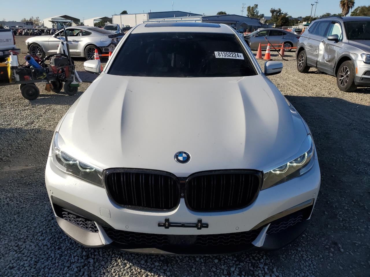 Автомобиль BMW 740 I 2016 | GrandCar Автомобиль BMW 740 I 2016 | GrandCar