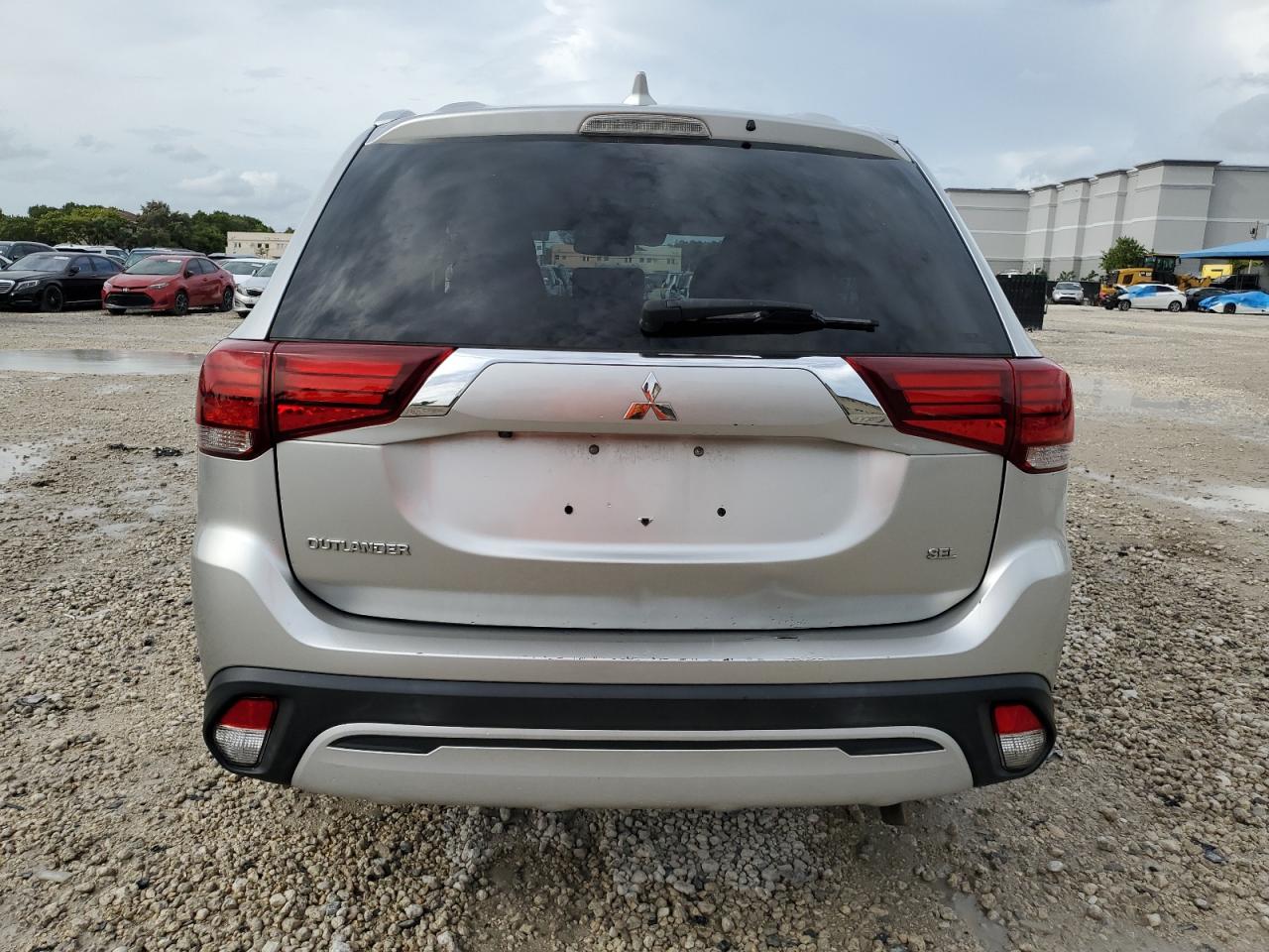 Автомобиль MITSUBISHI OUTLANDER SE 2020 | GrandCar Автомобиль MITSUBISHI OUTLANDER SE 2020 | GrandCar