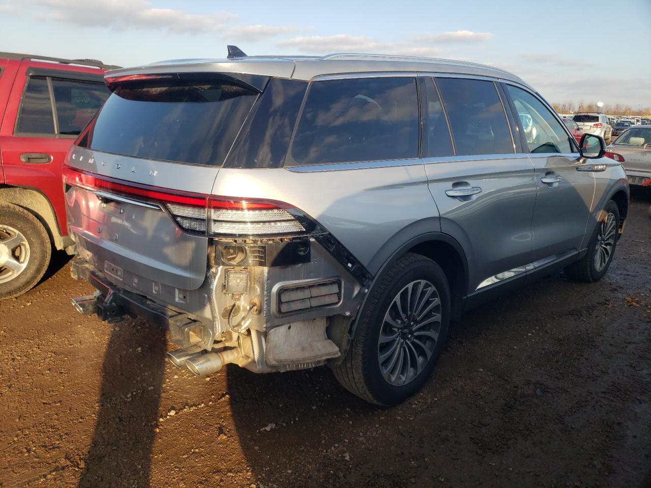 Автомобиль LINCOLN AVIATOR 2023 | GrandCar Автомобиль LINCOLN AVIATOR 2023 | GrandCar
