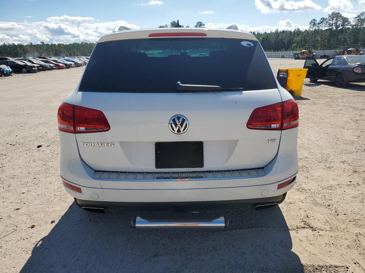 Автомобиль VOLKSWAGEN TOUAREG V6 2014 | GrandCar Автомобиль VOLKSWAGEN TOUAREG V6 2014 | GrandCar