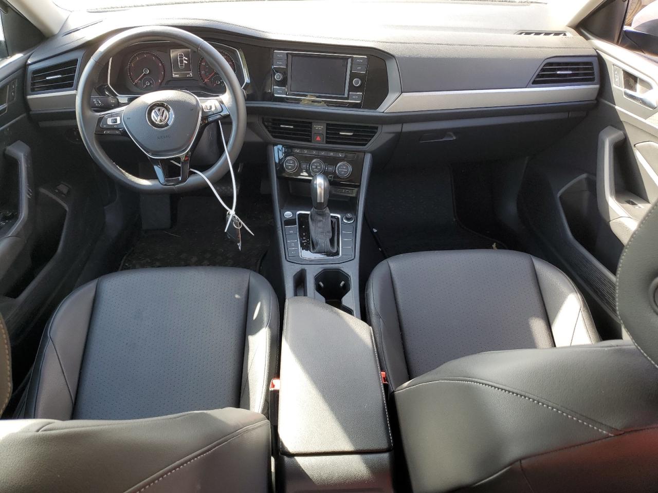 Автомобиль VOLKSWAGEN JETTA S 2020 | GrandCar Автомобиль VOLKSWAGEN JETTA S 2020 | GrandCar