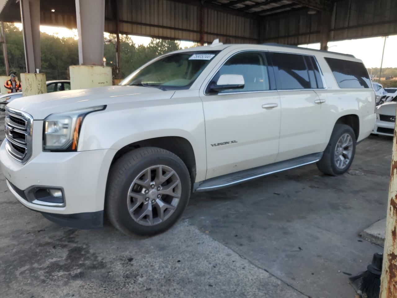 Автомобиль GMC YUKON XL C1500 SLT 2015 | GrandCar