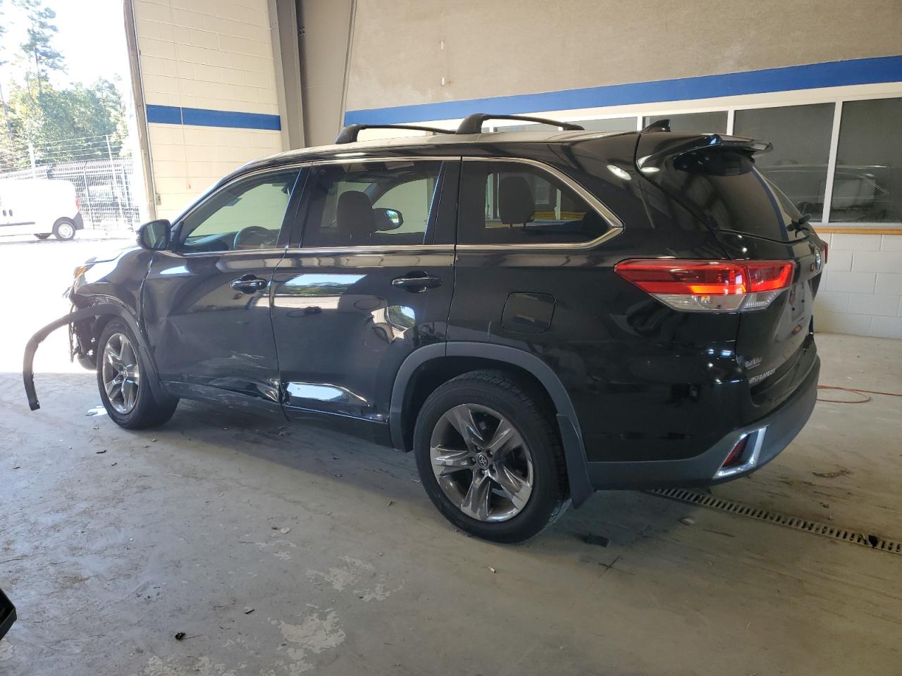 Автомобиль TOYOTA HIGHLANDER LIMITED 2019 | GrandCar Автомобиль TOYOTA HIGHLANDER LIMITED 2019 | GrandCar