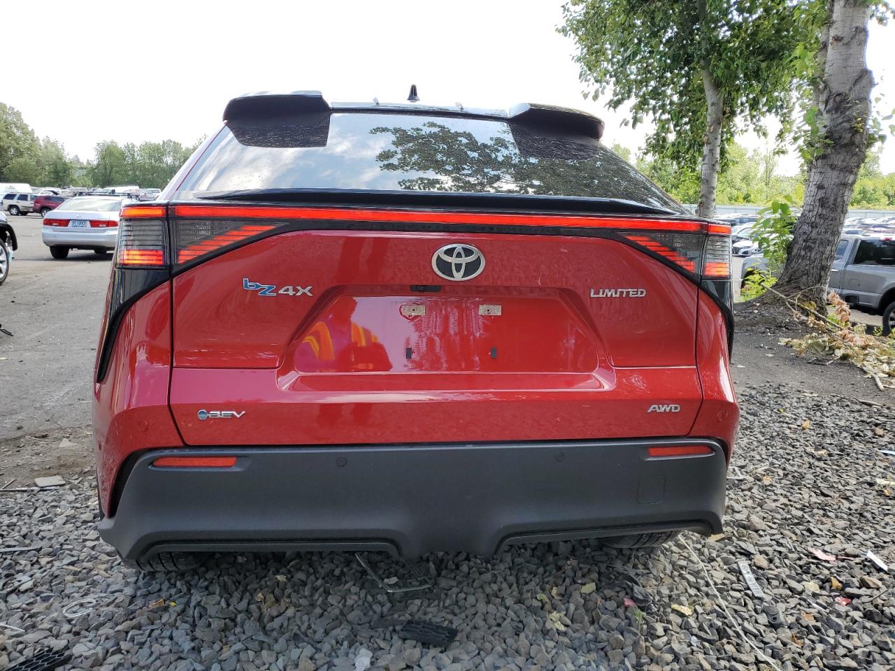 Автомобиль TOYOTA BZ4X XLE 2024 | GrandCar Автомобиль TOYOTA BZ4X XLE 2024 | GrandCar