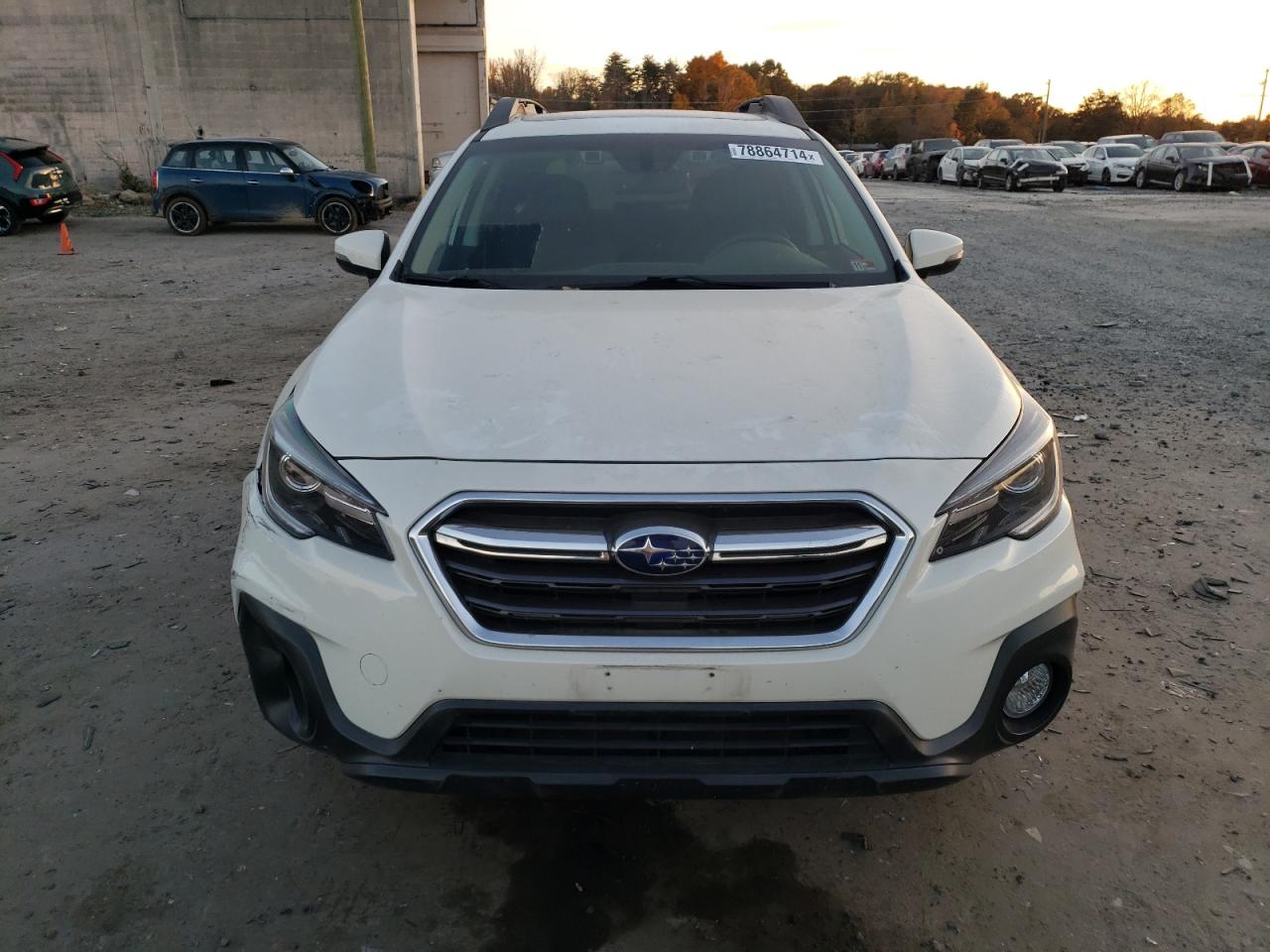 Автомобиль SUBARU OUTBACK 3.6R LIMITED 2019 | GrandCar Автомобиль SUBARU OUTBACK 3.6R LIMITED 2019 | GrandCar