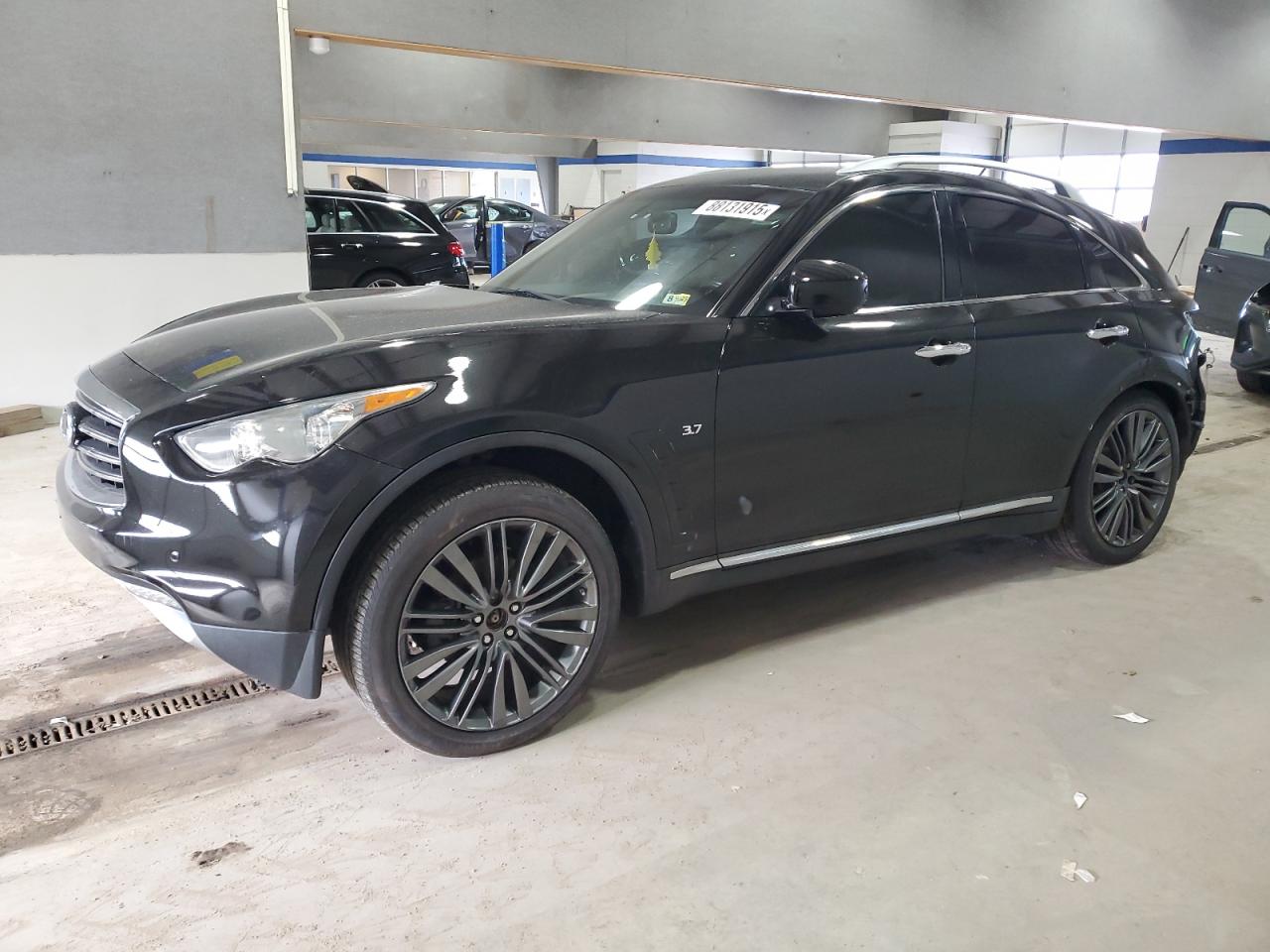 Автомобиль INFINITI QX70 2017 | GrandCar