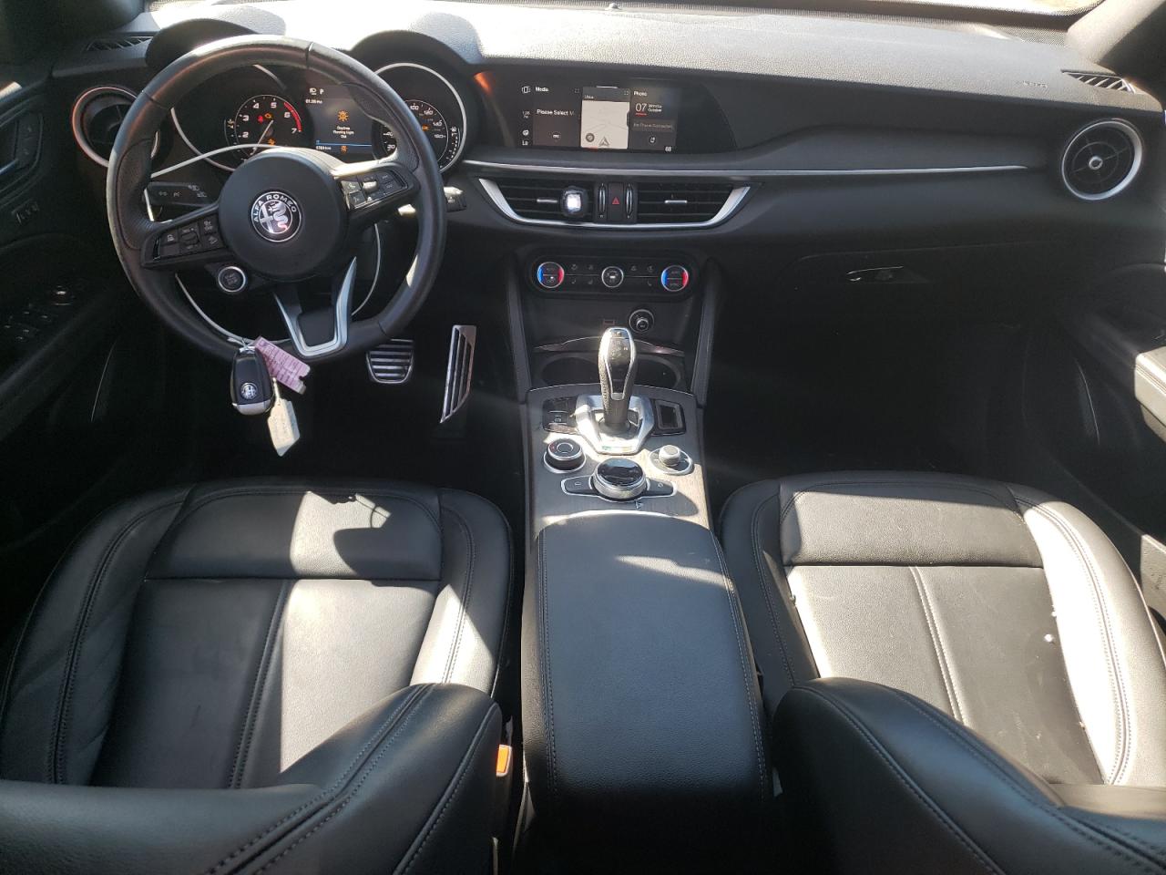 Автомобіль ALFA ROMEO STELVIO TI 2022 | GrandCar Автомобіль ALFA ROMEO STELVIO TI 2022 | GrandCar