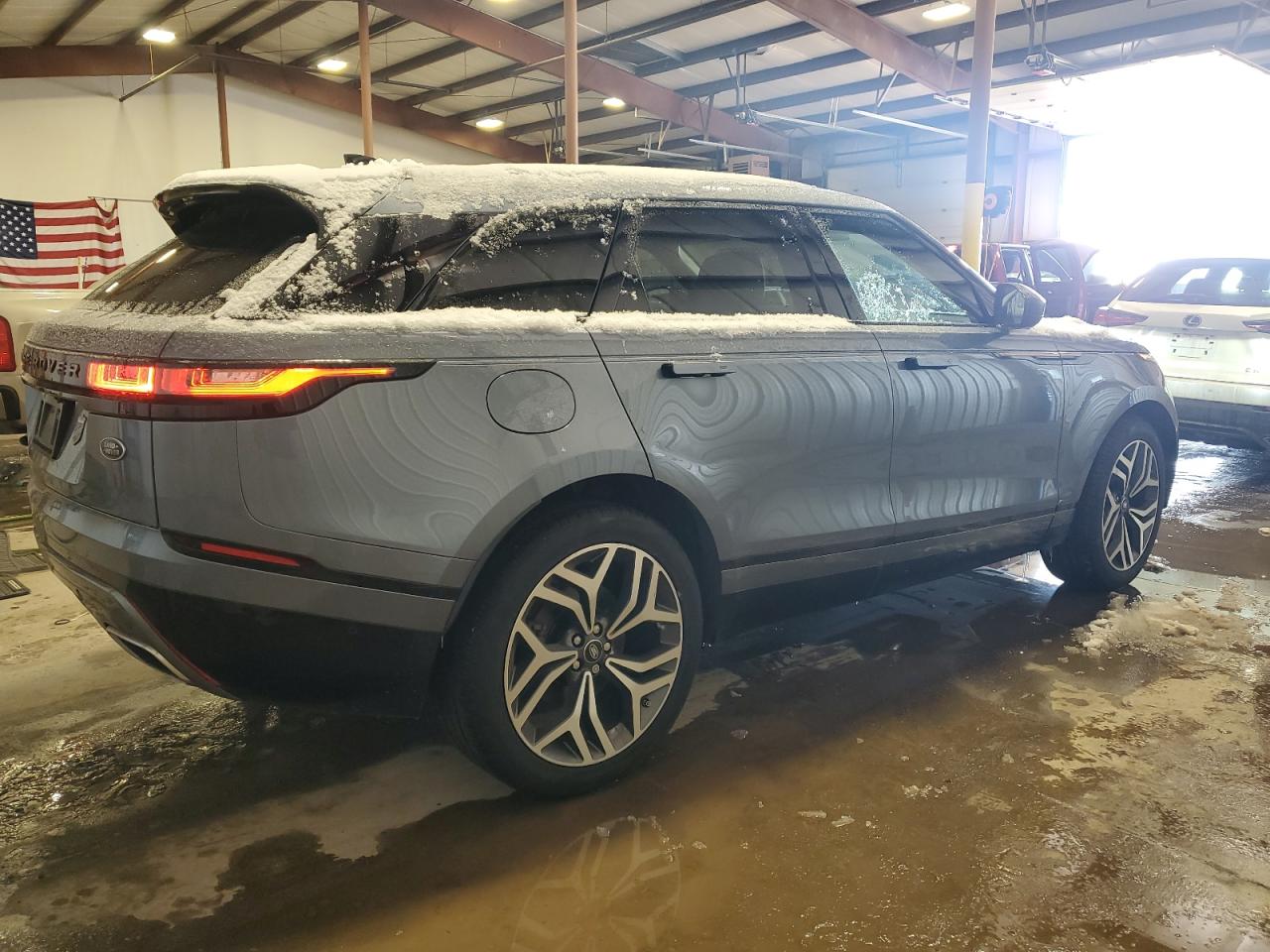 Автомобиль LAND ROVER RANGE ROVER VELAR R-DYNAMIC SE 2019 | GrandCar Автомобиль LAND ROVER RANGE ROVER VELAR R-DYNAMIC SE 2019 | GrandCar