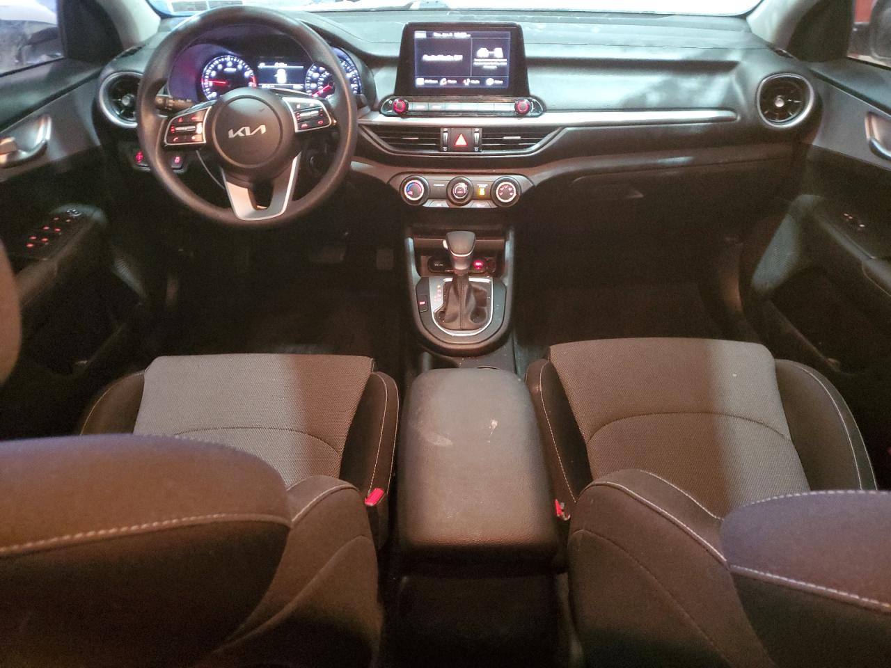 Автомобіль KIA FORTE LX 2024 | GrandCar Автомобіль KIA FORTE LX 2024 | GrandCar