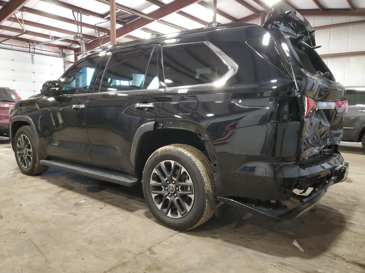 Автомобіль TOYOTA SEQUOIA SR5 2023 | GrandCar Автомобіль TOYOTA SEQUOIA SR5 2023 | GrandCar