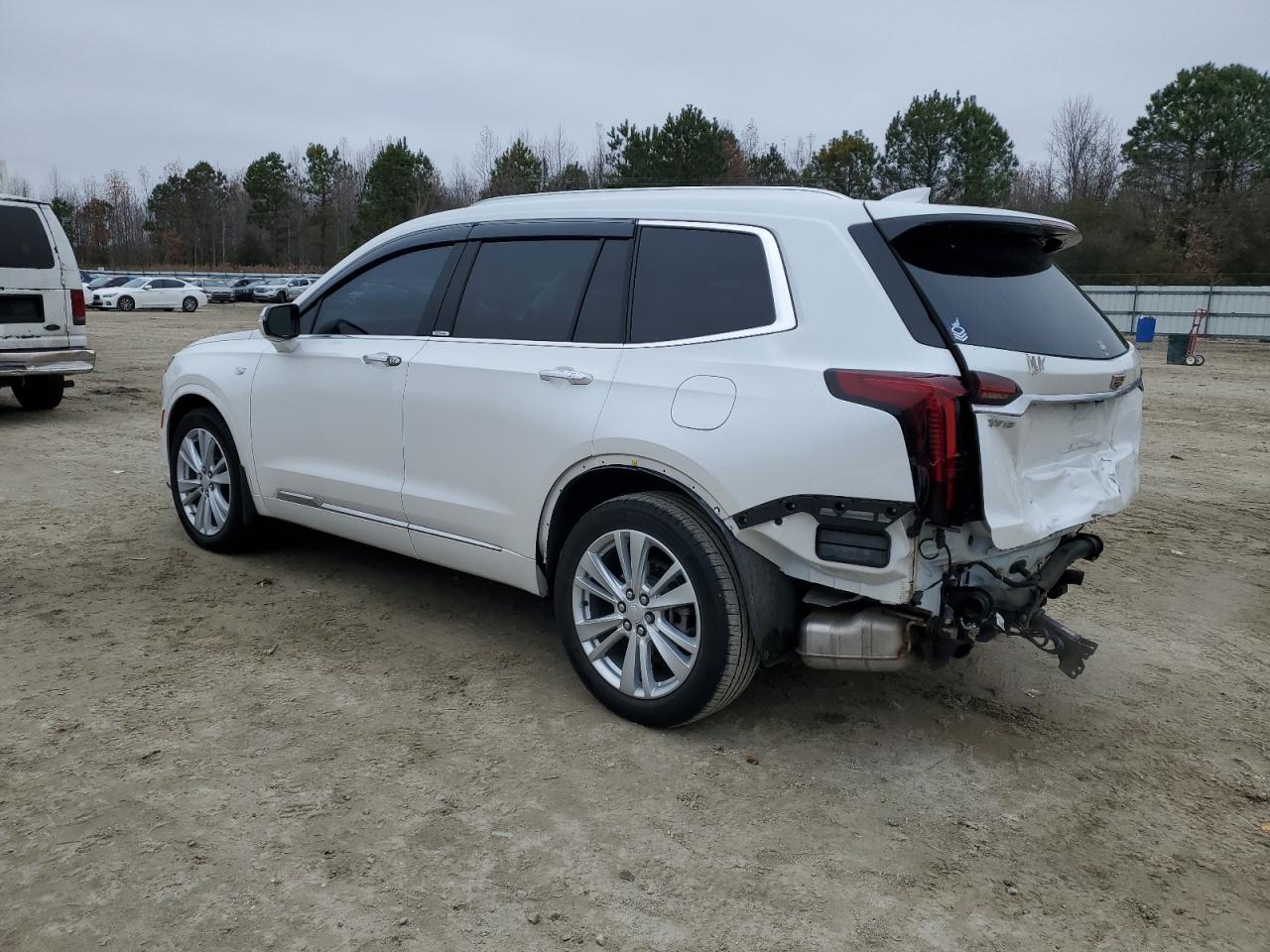 Автомобиль CADILLAC XT6 PREMIUM LUXURY 2021 | GrandCar Автомобиль CADILLAC XT6 PREMIUM LUXURY 2021 | GrandCar