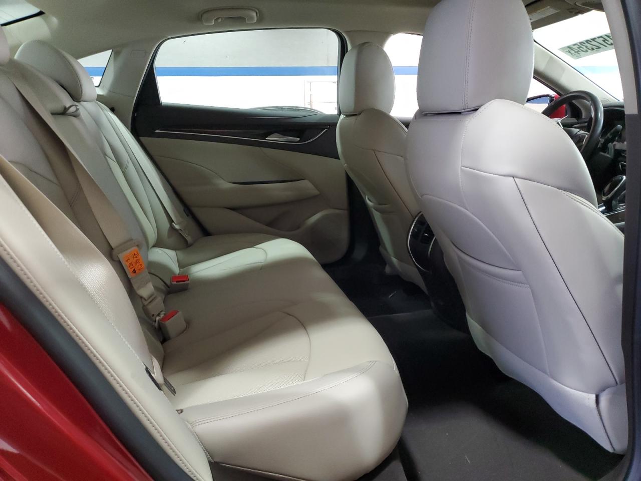 Автомобиль BUICK LACROSSE ESSENCE 2019 | GrandCar Автомобиль BUICK LACROSSE ESSENCE 2019 | GrandCar