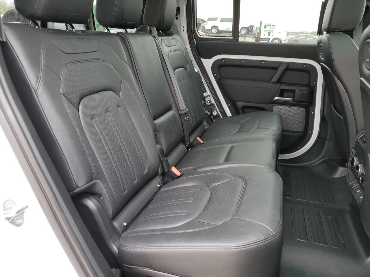 Автомобиль LAND ROVER DEFENDER 110 S 2021 | GrandCar Автомобиль LAND ROVER DEFENDER 110 S 2021 | GrandCar