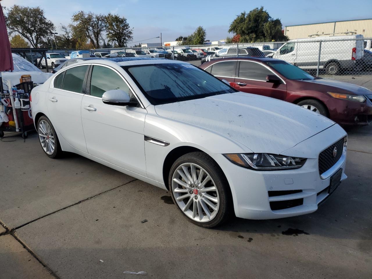 Автомобиль JAGUAR XE PORTFOLIO LE 2018 | GrandCar