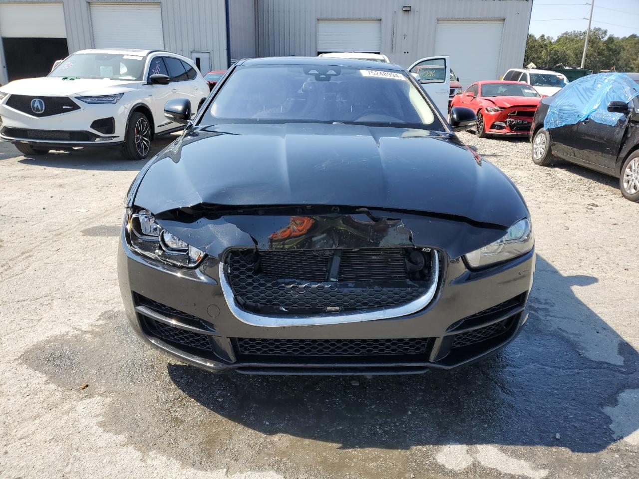 Автомобіль JAGUAR XE 2018 | GrandCar Автомобіль JAGUAR XE 2018 | GrandCar