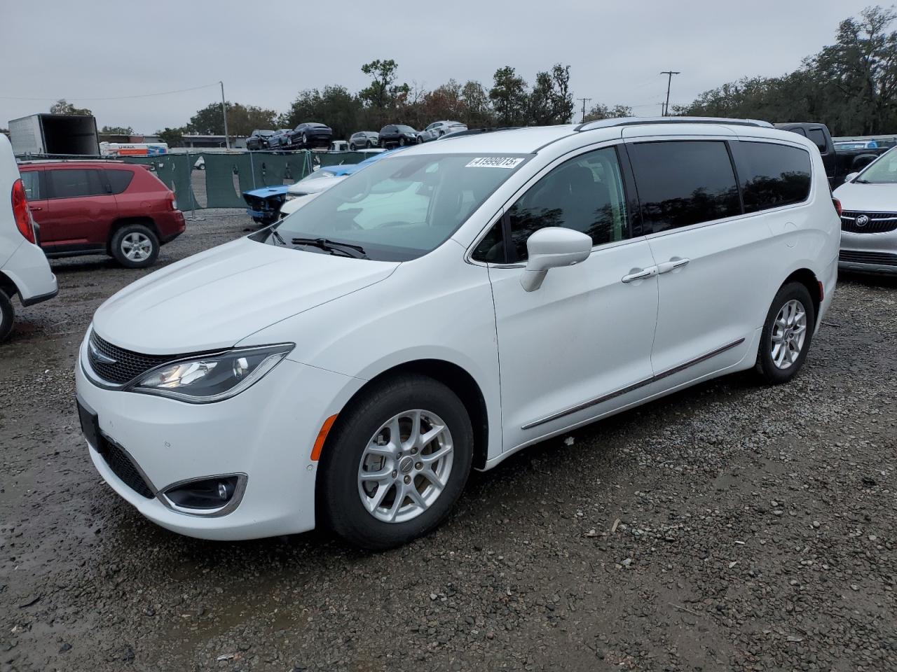 Автомобиль CHRYSLER PACIFICA TOURING L 2020 | GrandCar