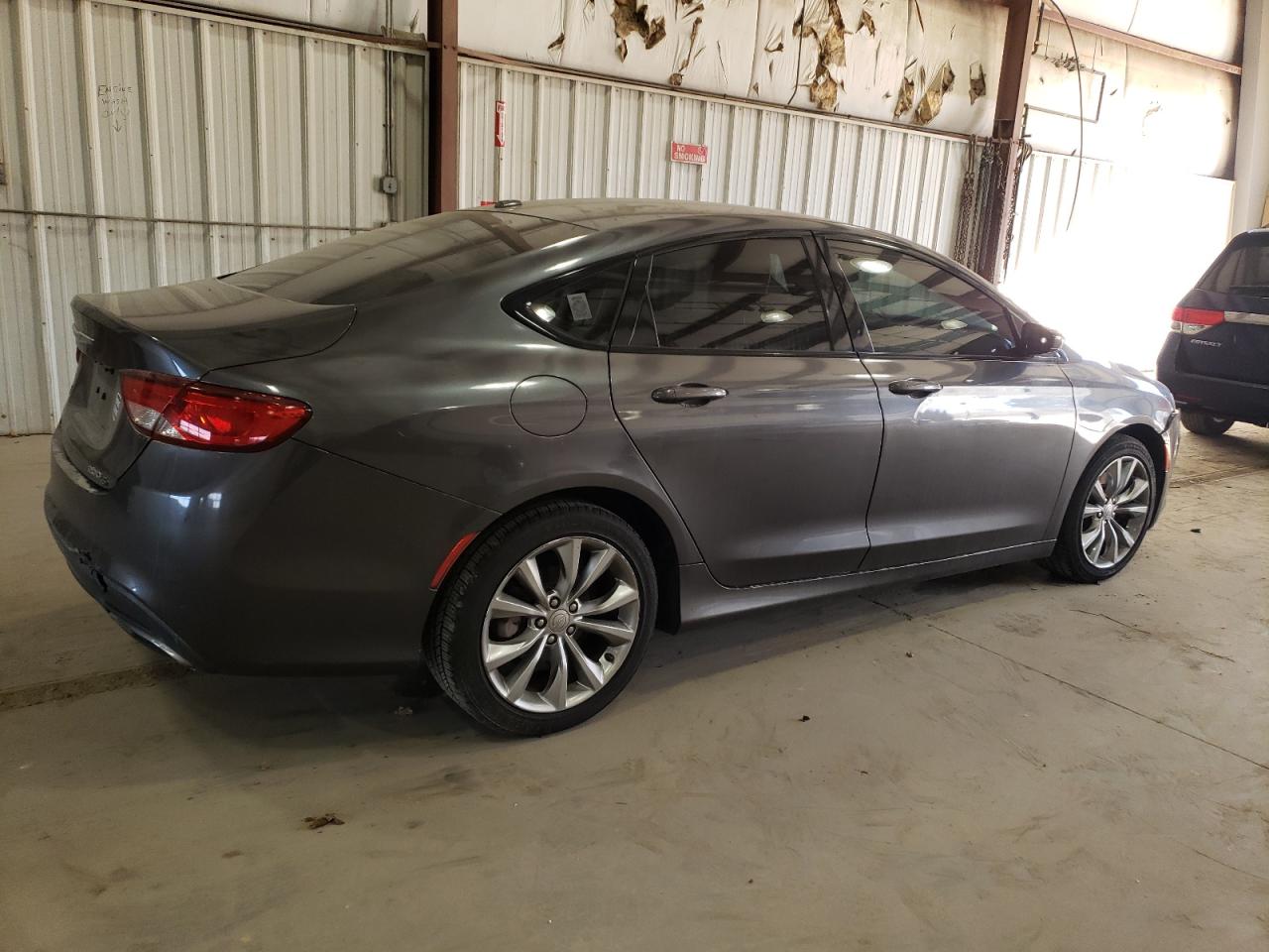 Автомобиль CHRYSLER 200 S 2015 | GrandCar Автомобиль CHRYSLER 200 S 2015 | GrandCar